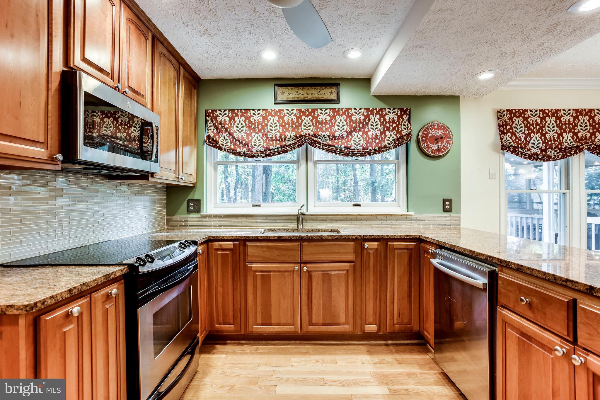 1311 Quail Ridge Drive Reston, VA 20194 - Photo 11 of 30 Kitchen