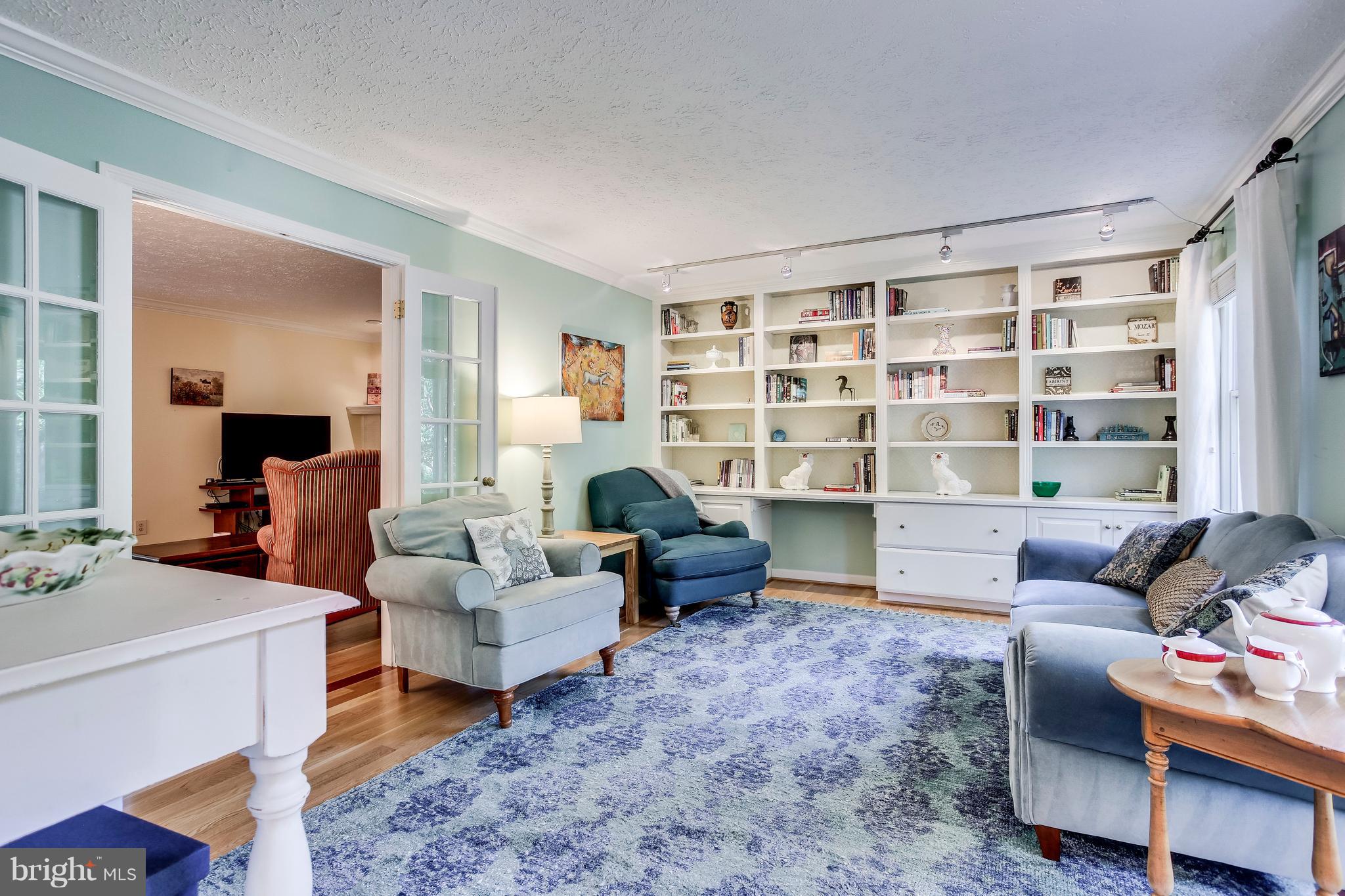 1311 Quail Ridge Drive Reston, VA 20194 - Photo 3 of 30 Living Room