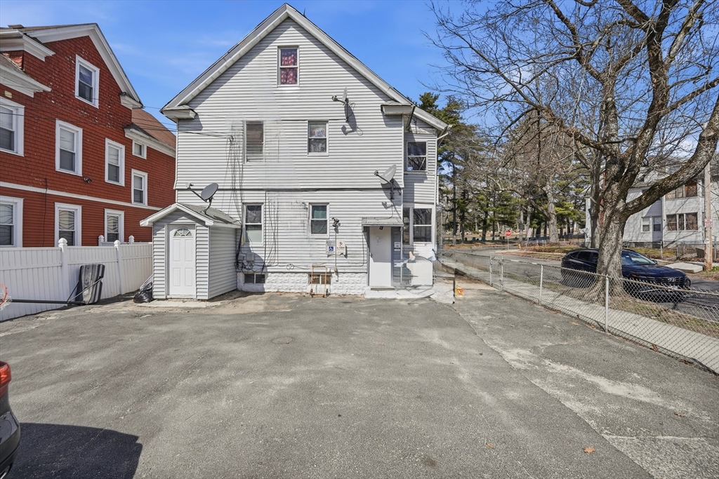 485 Bay Street Springfield, MA 01109 - Photo 13 of 14