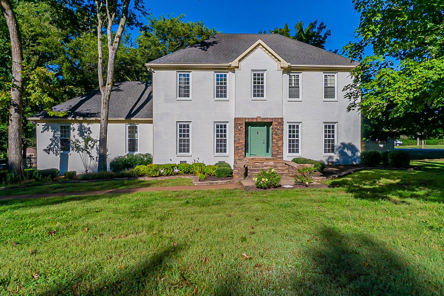 1835 Waterford Road Murfreesboro, TN 37129 - Photo 1 of 35 Gallery Image 1