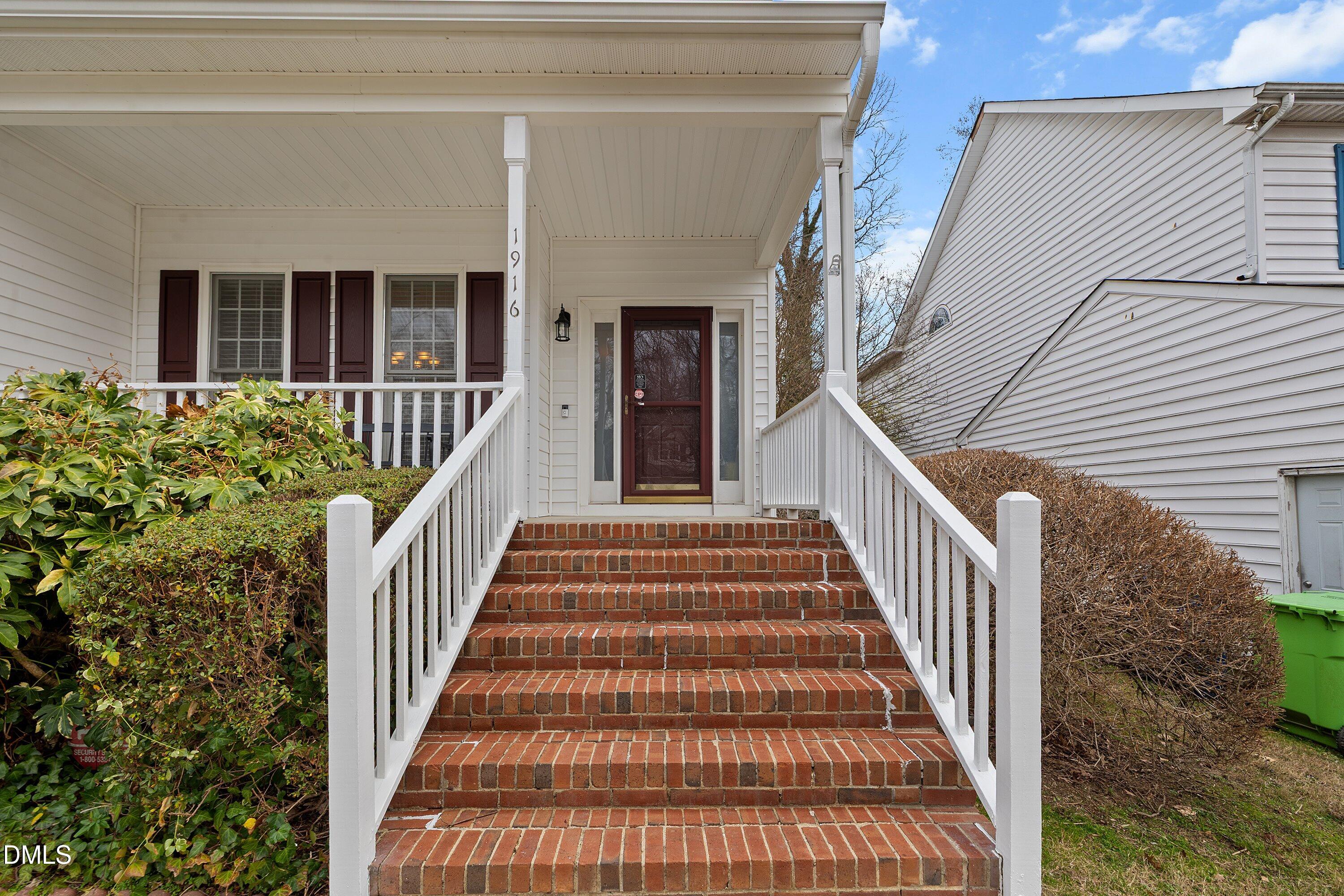 1916 Spanish Bay Court Raleigh, NC 27604 - Photo 5 of 63 07-1916 Spanish Bay _2394