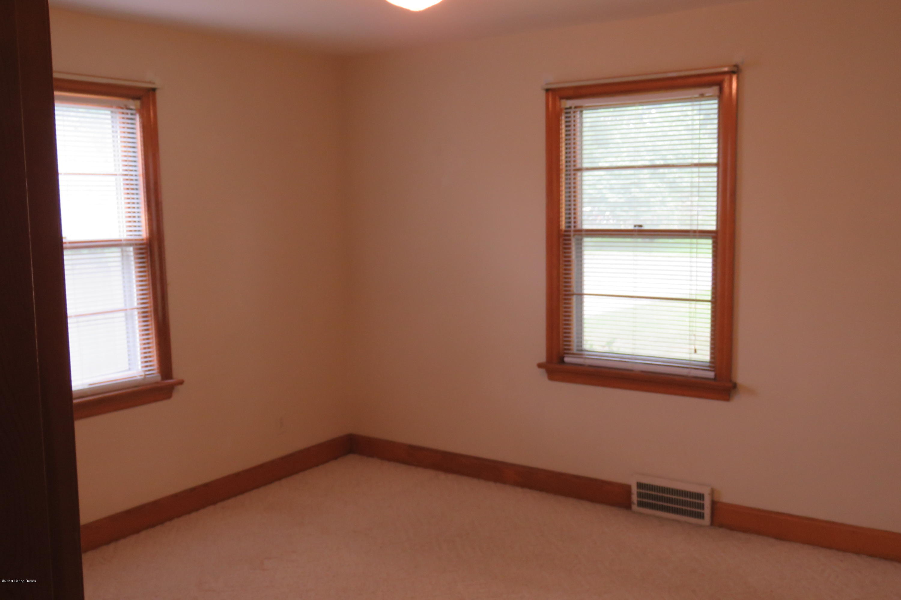12 Welby Road Louisville, KY 40258 - Photo 11 of 23 IMG_1975