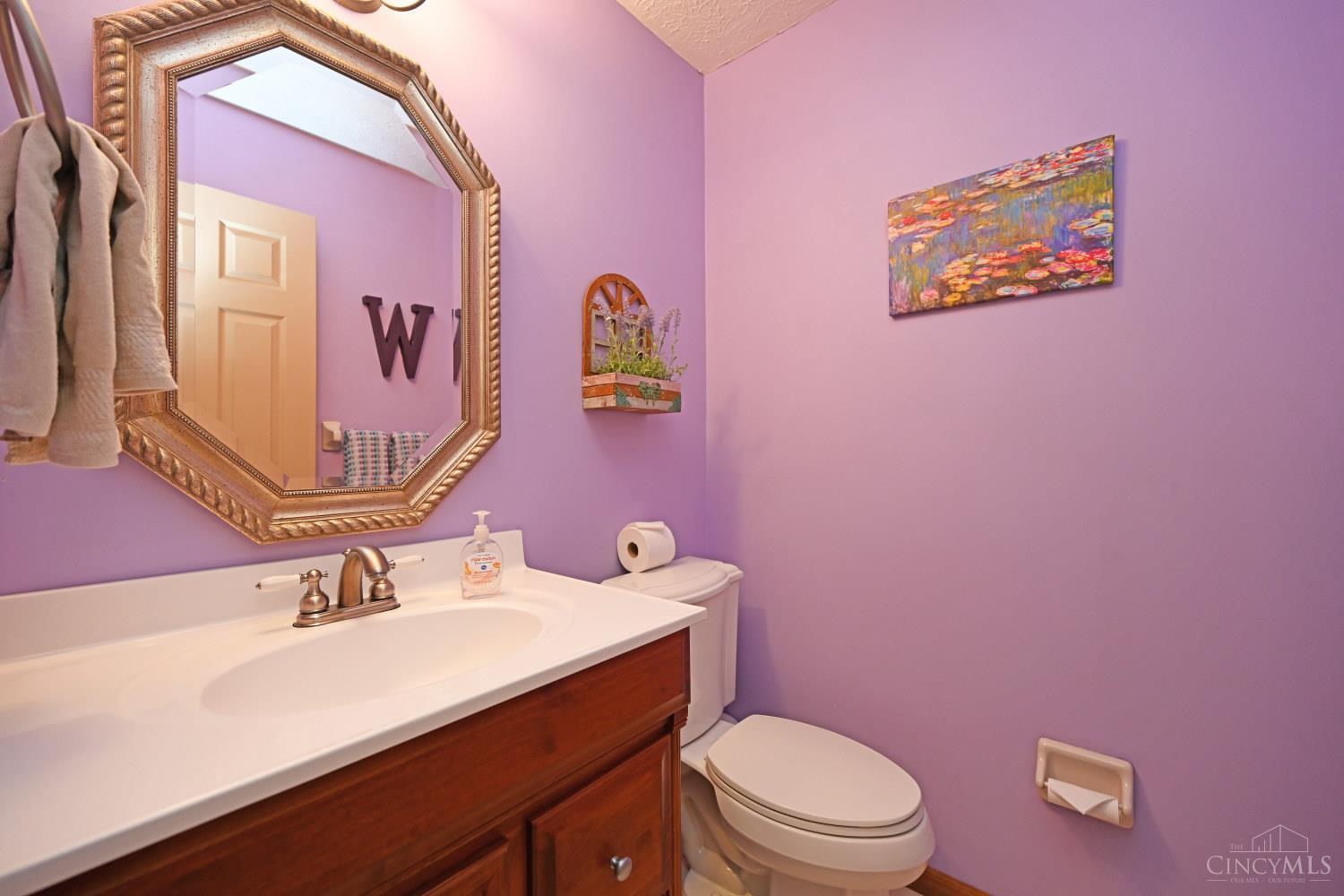 3444 Cutter Lane Maineville, OH 45039 - Photo 25 of 62 1st floor half bath!