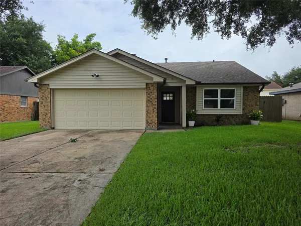 $2,195 | 6607 Rockfield Drive, Pasadena, TX 77505