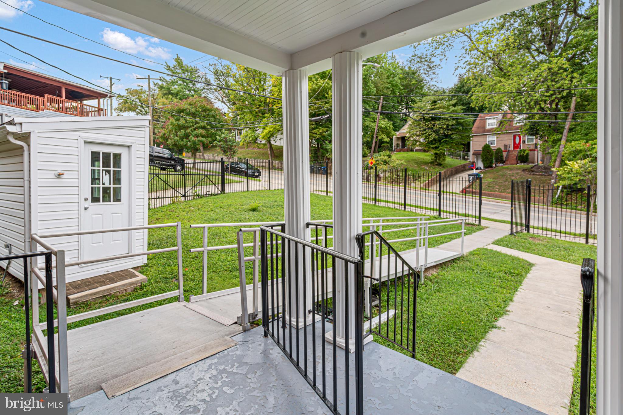 922 Ridge Road Southeast Washington, DC 20019 - Photo 6 of 66 Gallery Image 6