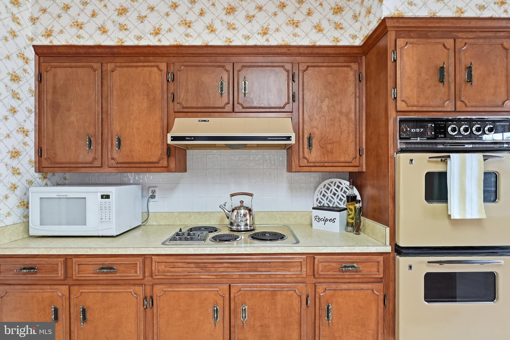 11081 Marquis Road Unionville, VA 22567 - Photo 25 of 49 a kitchen with stainless steel appliances granite countertop a sink and cabinets