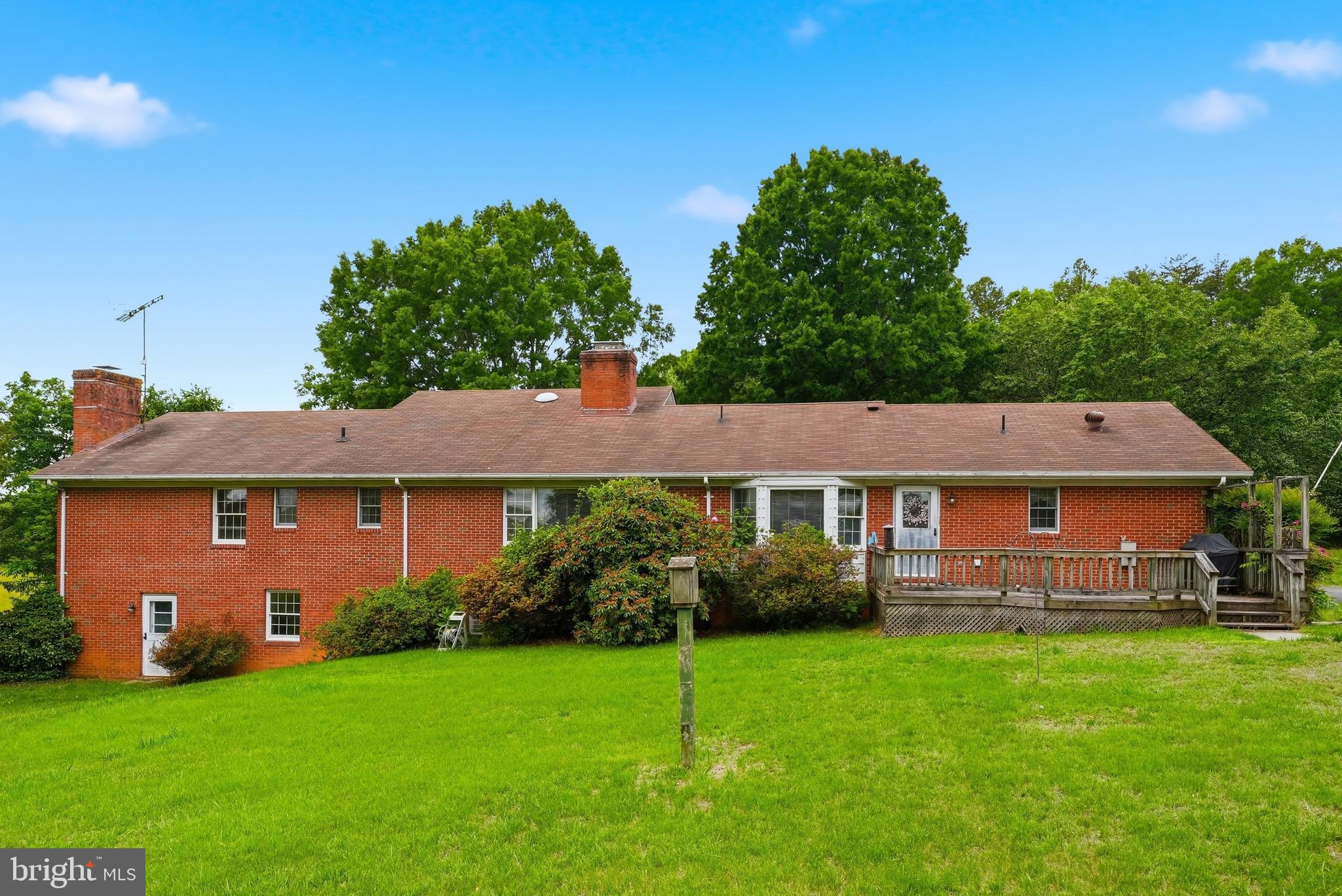 11081 Marquis Road Unionville, VA 22567 - Photo 46 of 49 a front view of house with yard and green space