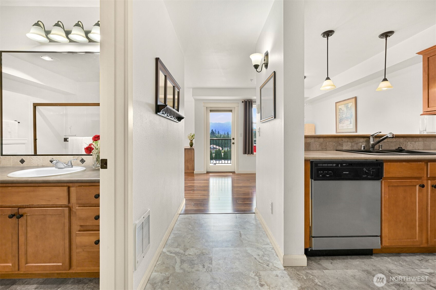 700 32nd Street, Unit A412 Bellingham, WA 98225 - Photo 5 of 23