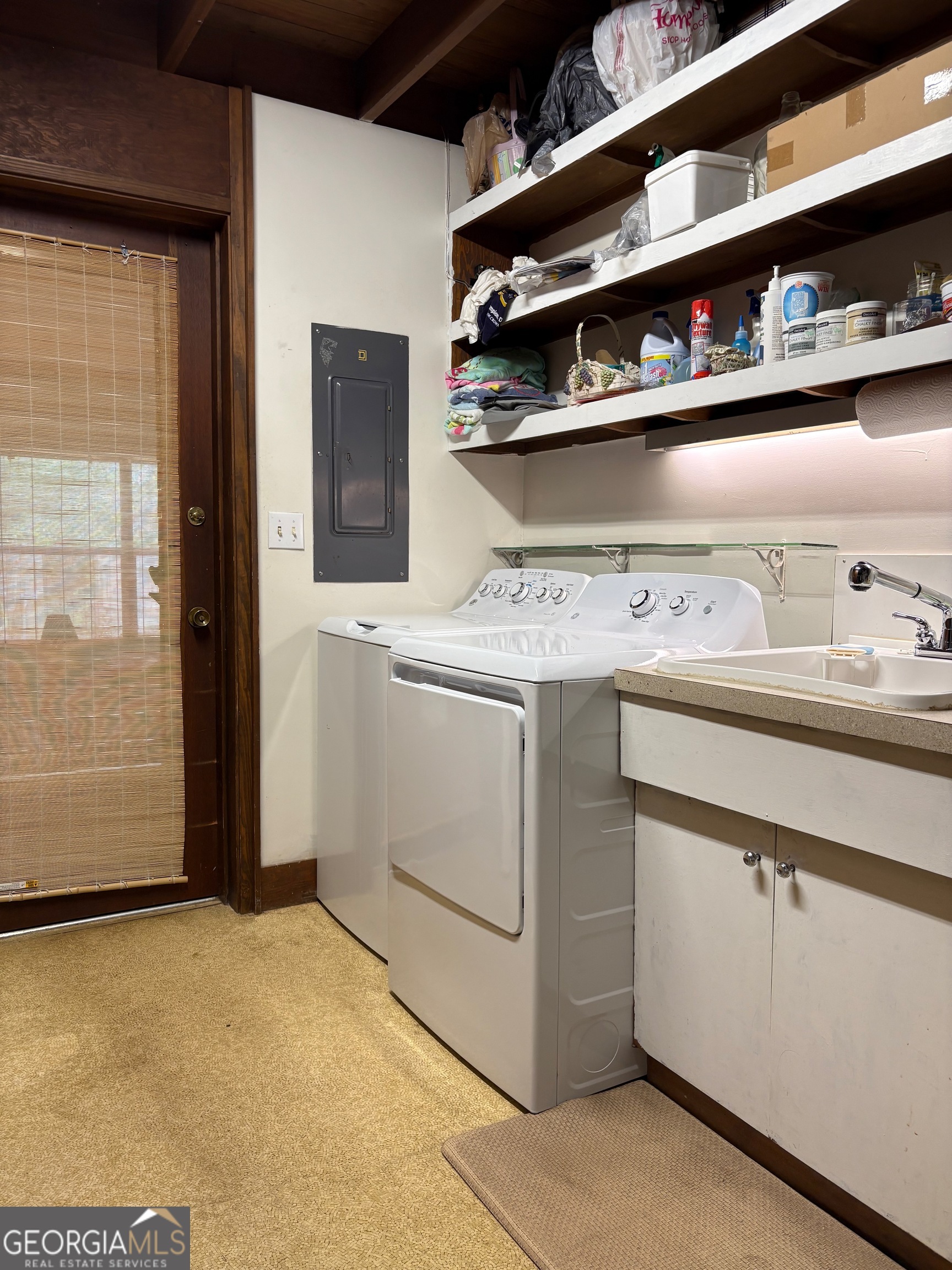 700 Forrest Drive Fort Valley, GA 31030 - Photo 34 of 41 a utility room with washer and dryer