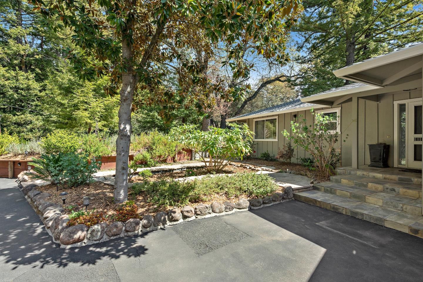 24705 Spanish Oaks Road Los Gatos, CA 95033 - Photo 3 of 34