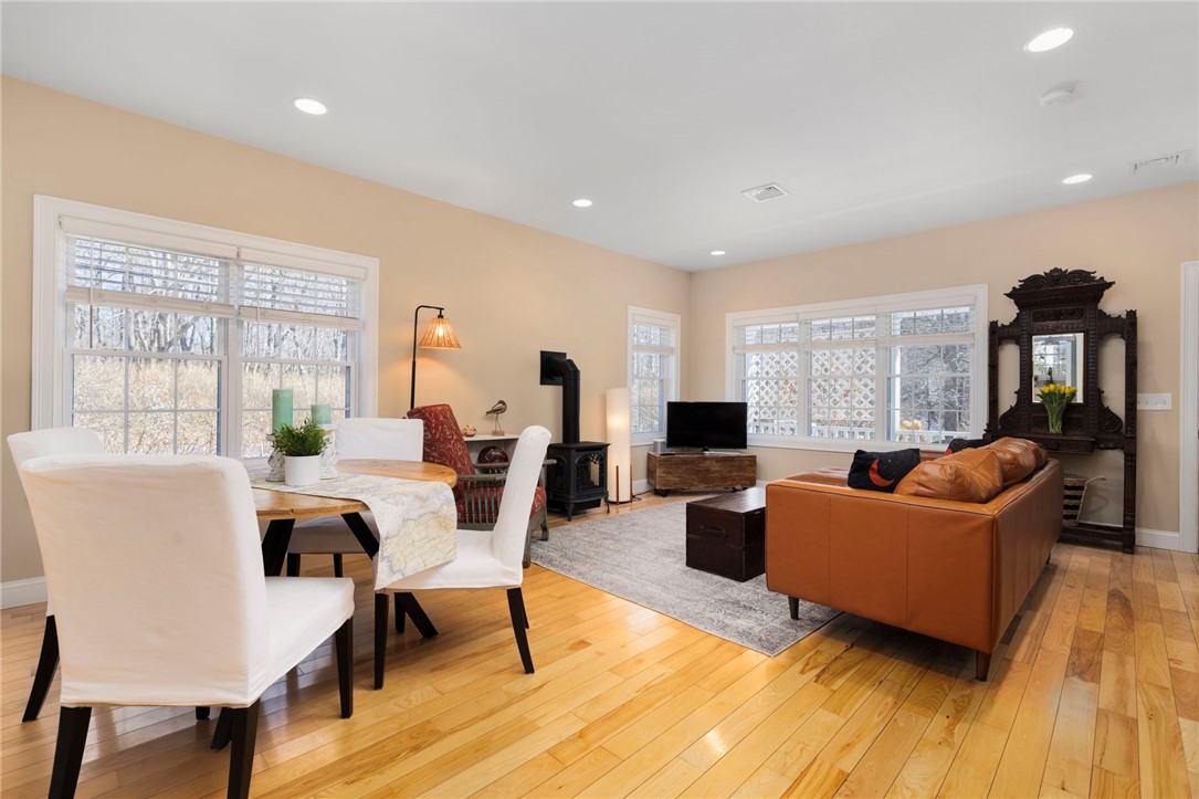 80 Spindrift Street Jamestown, RI 02835 - Photo 11 of 46