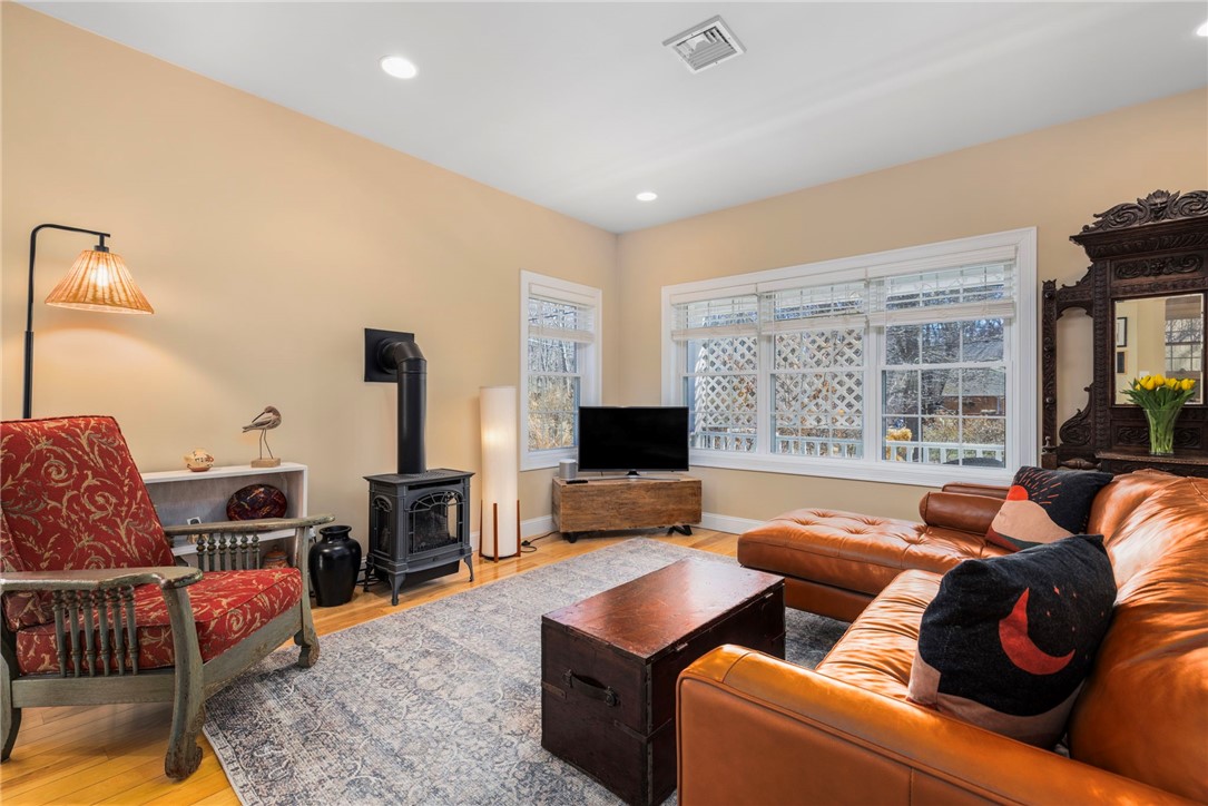 80 Spindrift Street Jamestown, RI 02835 - Photo 14 of 46
