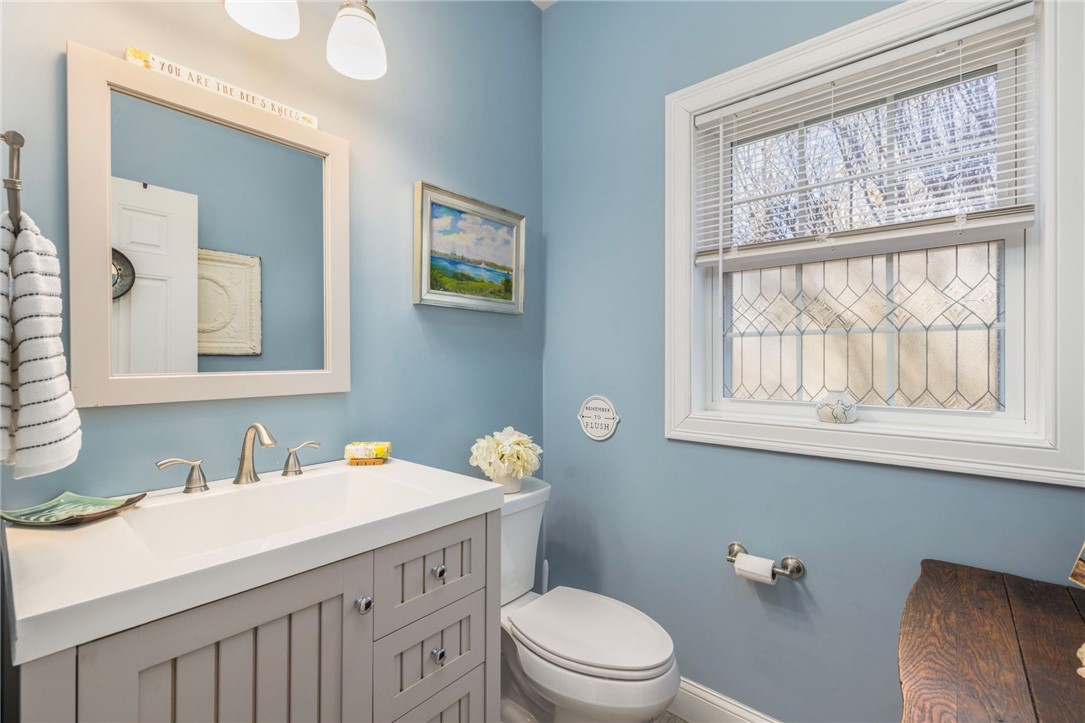 80 Spindrift Street Jamestown, RI 02835 - Photo 18 of 46
