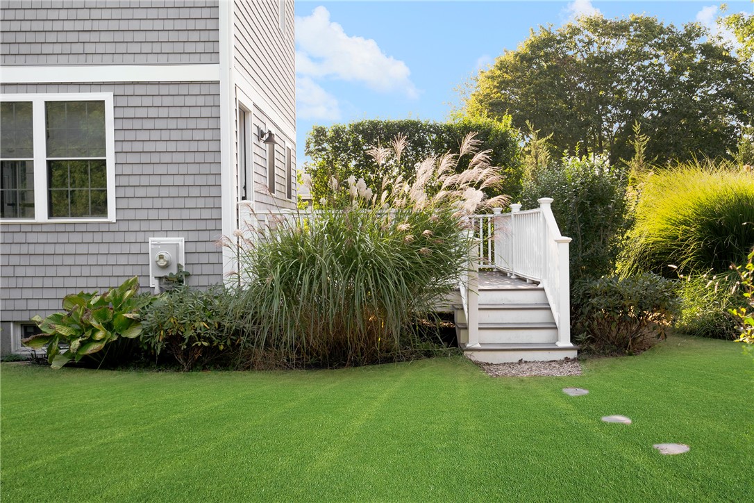 80 Spindrift Street Jamestown, RI 02835 - Photo 38 of 46
