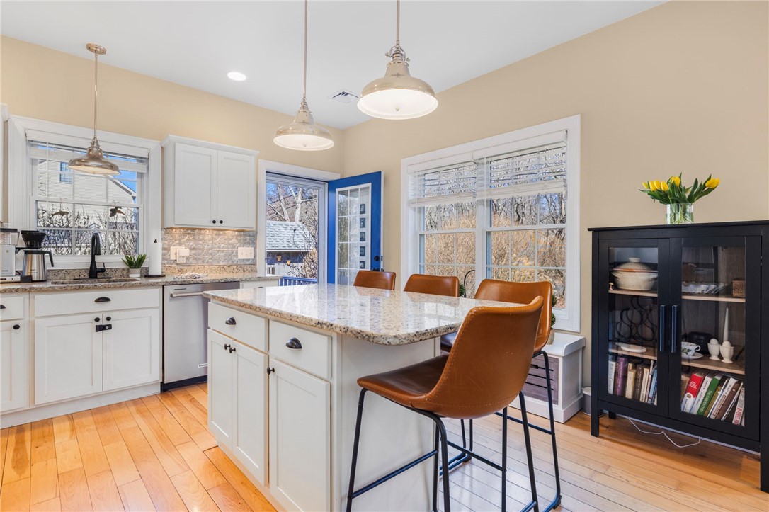 80 Spindrift Street Jamestown, RI 02835 - Photo 6 of 46