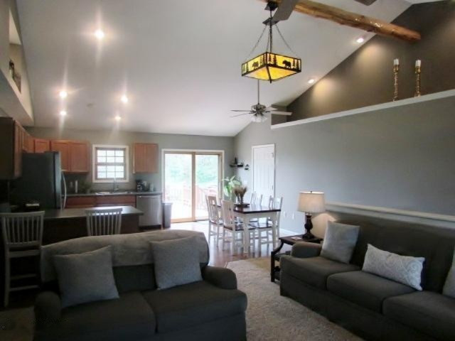 68092 Beebe Road Niles, MI 49120 - Photo 3 of 23 IMG_0449 (640x480)