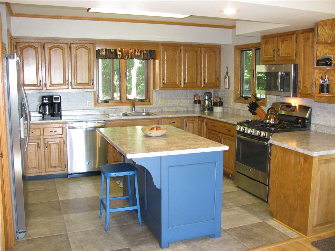 540 Spring Beach Road Rome City, IN 46784 - Photo 9 of 36