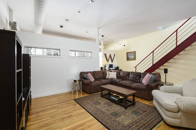 400 North Racine Avenue, Unit 208 Chicago, IL 60642 - Photo 4 of 12