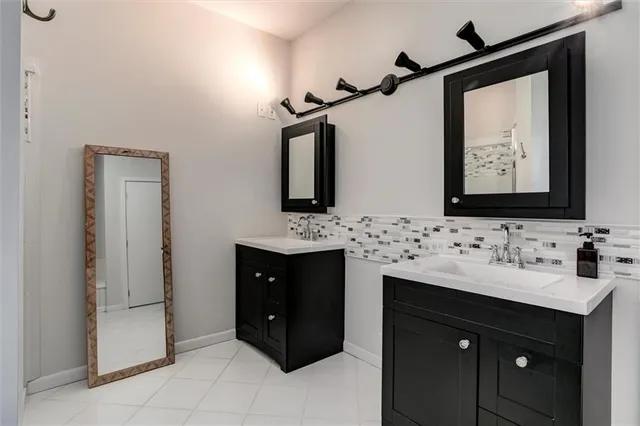 $640,000 | 2641 Greenwood Drive, Ottawa, KS 66067