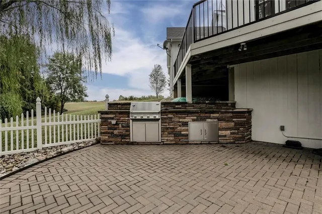 $640,000 | 2641 Greenwood Drive, Ottawa, KS 66067