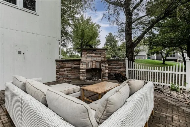 $640,000 | 2641 Greenwood Drive, Ottawa, KS 66067