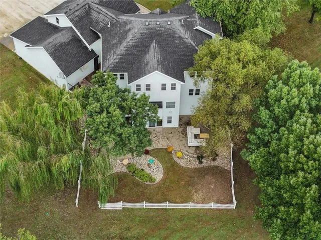 $640,000 | 2641 Greenwood Drive, Ottawa, KS 66067