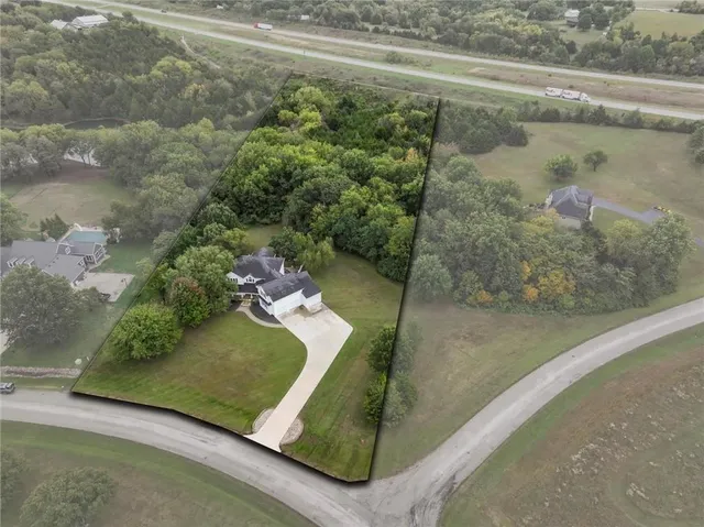 $640,000 | 2641 Greenwood Drive, Ottawa, KS 66067