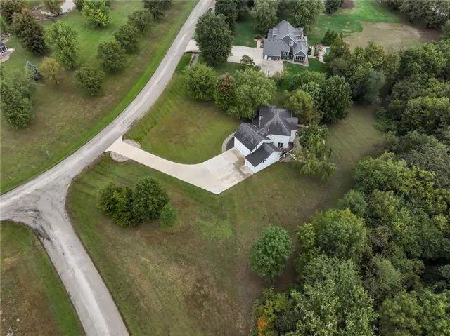 $640,000 | 2641 Greenwood Drive, Ottawa, KS 66067