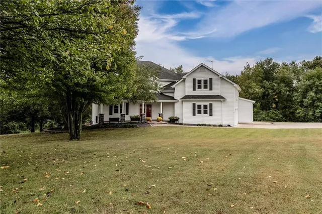 $640,000 | 2641 Greenwood Drive, Ottawa, KS 66067