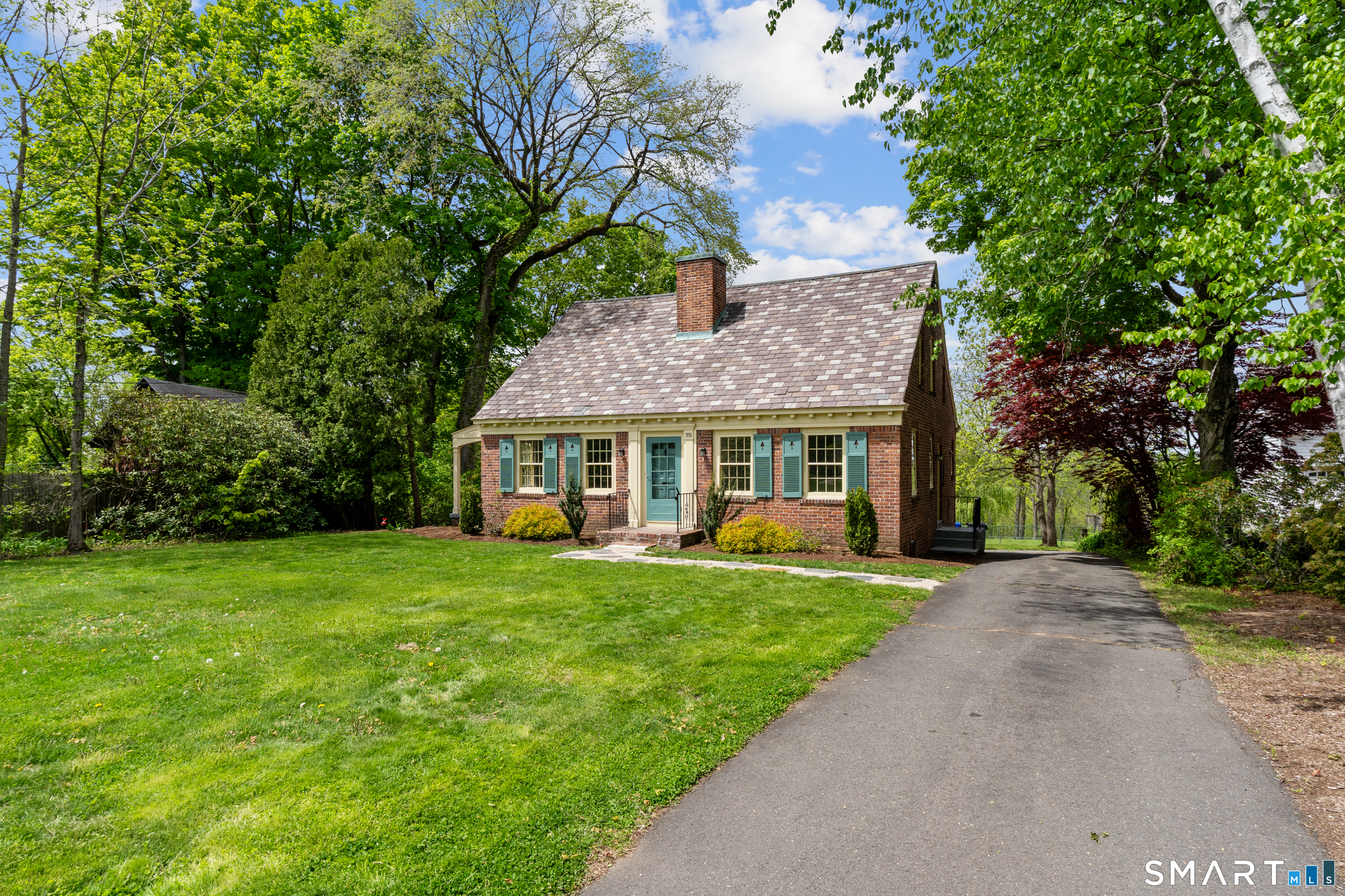 551 North Main Street Suffield, CT 06078 - Photo 2 of 38