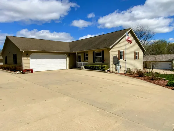 $379,900 | 380 West Sunset Drive, Milton, WI 53563