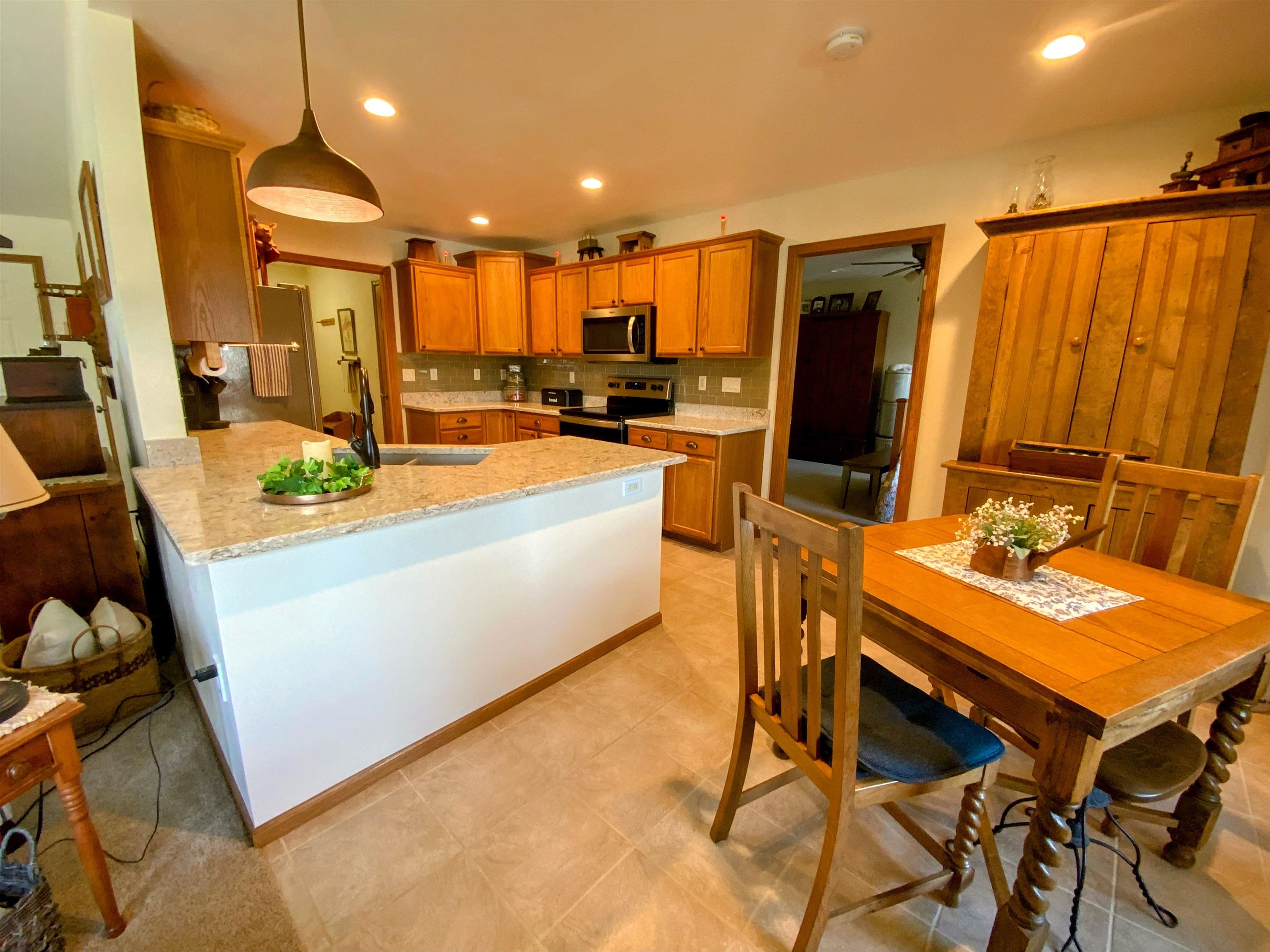 380 West Sunset Drive Milton, WI 53563 - Photo 7 of 32