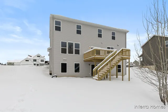 $569,900 | 7318 Graymoor Street Southeast, Caledonia, MI 49316