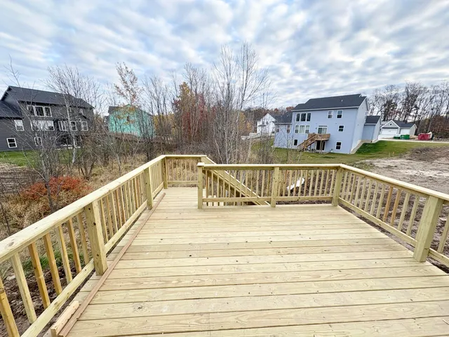 $574,900 | 7318 Graymoor Street Southeast, Caledonia, MI 49316