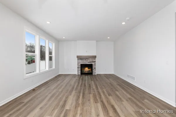 $569,900 | 7318 Graymoor Street Southeast, Caledonia, MI 49316