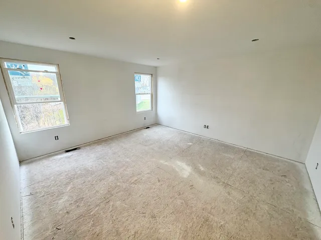 $574,900 | 7318 Graymoor Street Southeast, Caledonia, MI 49316