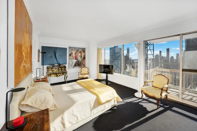 $3,800,000 | 200 East 69th Street, Unit 34C | Lenox Hill