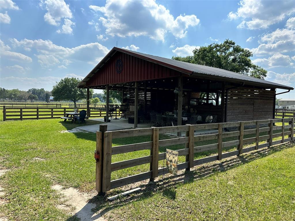 18803 Dorman Road Lithia, FL 33547 - Photo 3 of 13