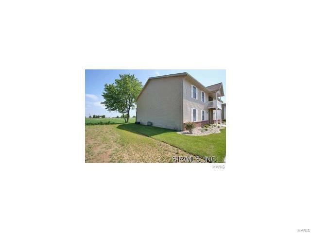 43 Colonial Manor, Unit D Highland, IL 62249 - Photo 20 of 26 Gallery Image 20