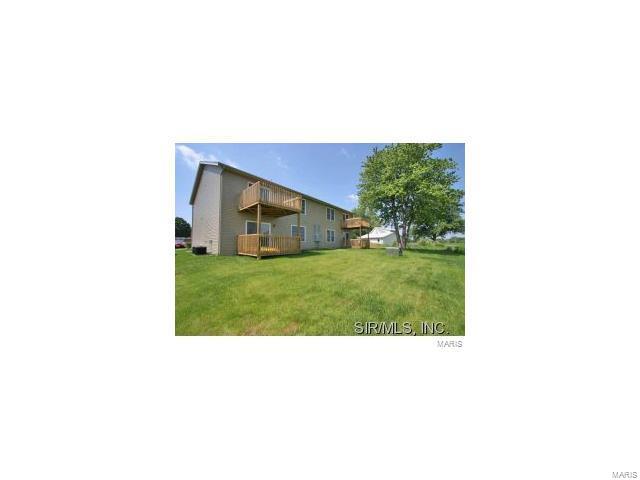 43 Colonial Manor, Unit D Highland, IL 62249 - Photo 23 of 26 Gallery Image 23