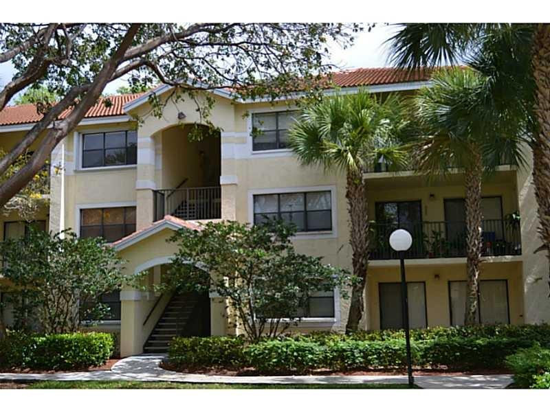 630 South Park Road Hollywood, FL 33021 - Photo 3 of 12 Photo 3
