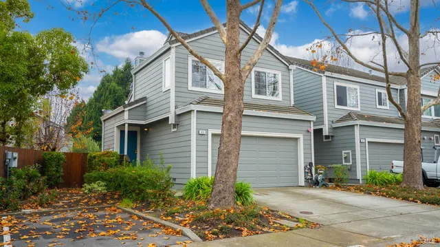 $634,000 | 813 Chardonnay Circle, Petaluma, CA 94954
