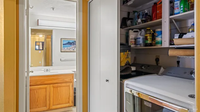 $634,000 | 813 Chardonnay Circle, Petaluma, CA 94954