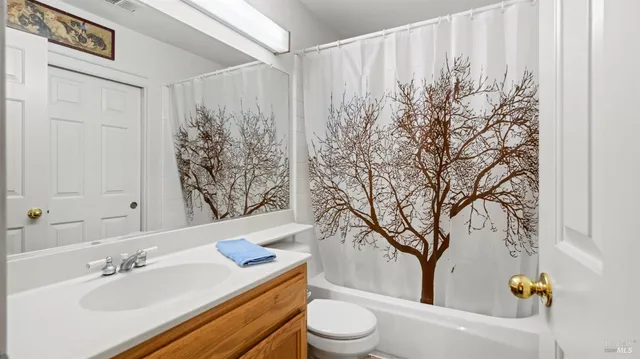 $634,000 | 813 Chardonnay Circle, Petaluma, CA 94954