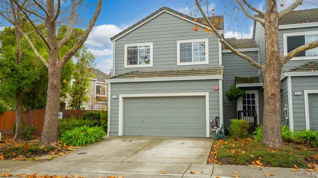 $634,000 | 813 Chardonnay Circle, Petaluma, CA 94954