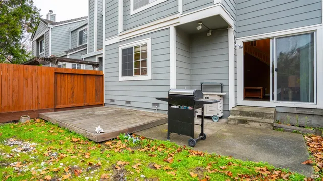 $634,000 | 813 Chardonnay Circle, Petaluma, CA 94954