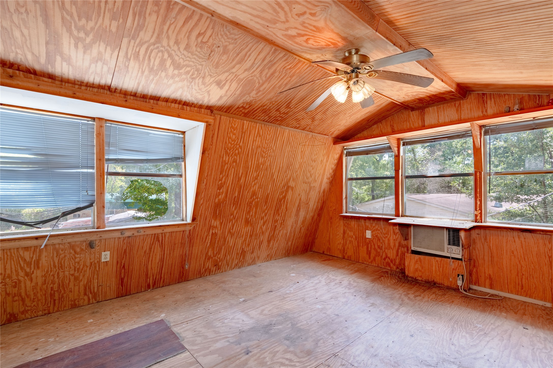 8 Creek Road Huntsville, TX 77320 - Photo 26 of 50 Gallery Image 26