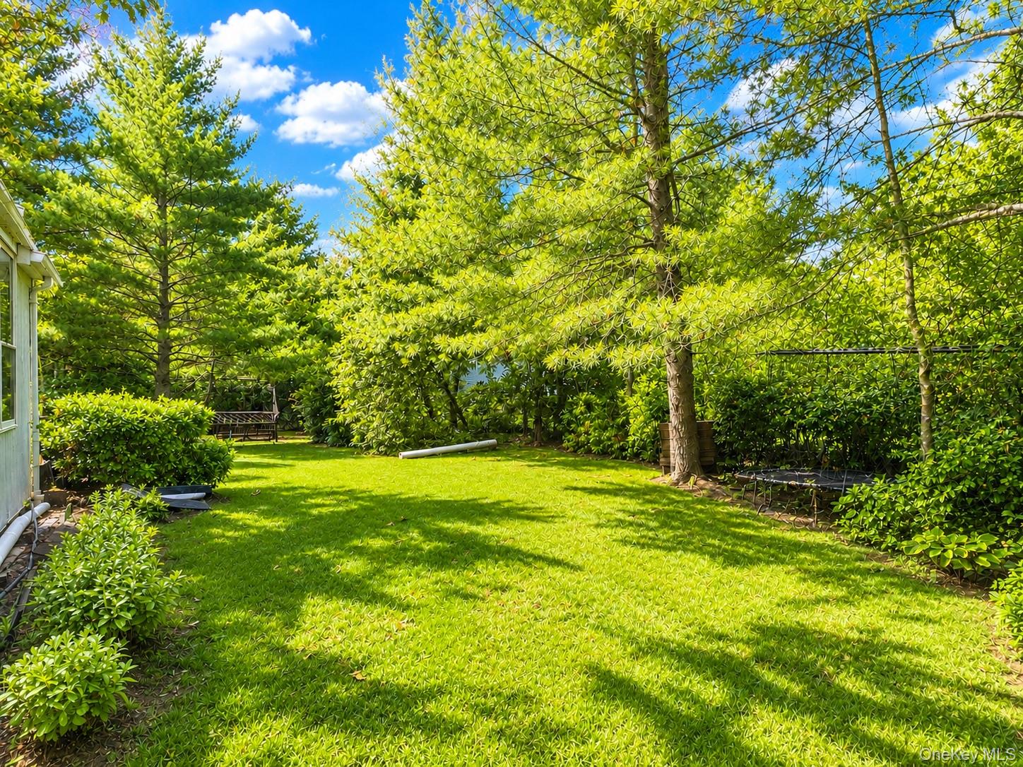 9 Arbor Road East Hills, NY 11577 - Photo 34 of 37