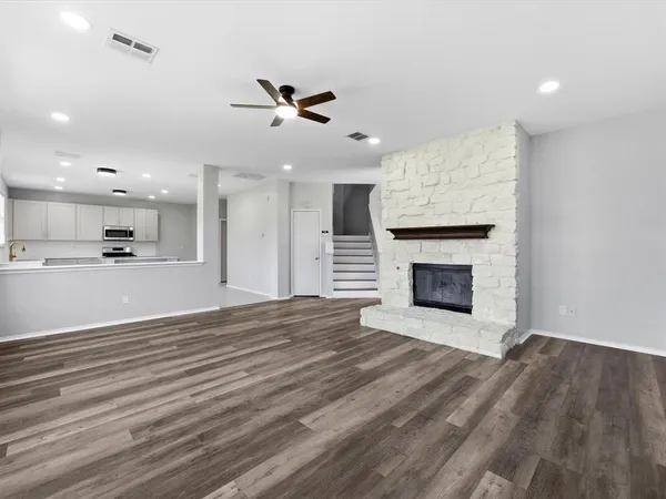 $389,900 | 137 Heritage Drive, Crowley, TX 76036