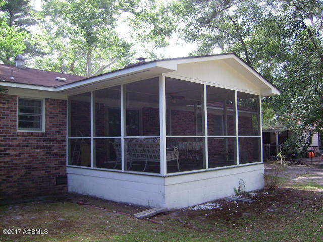 805 State Rd S-7-409 Beaufort, SC 29902 - Photo 4 of 13 IMG_0004
